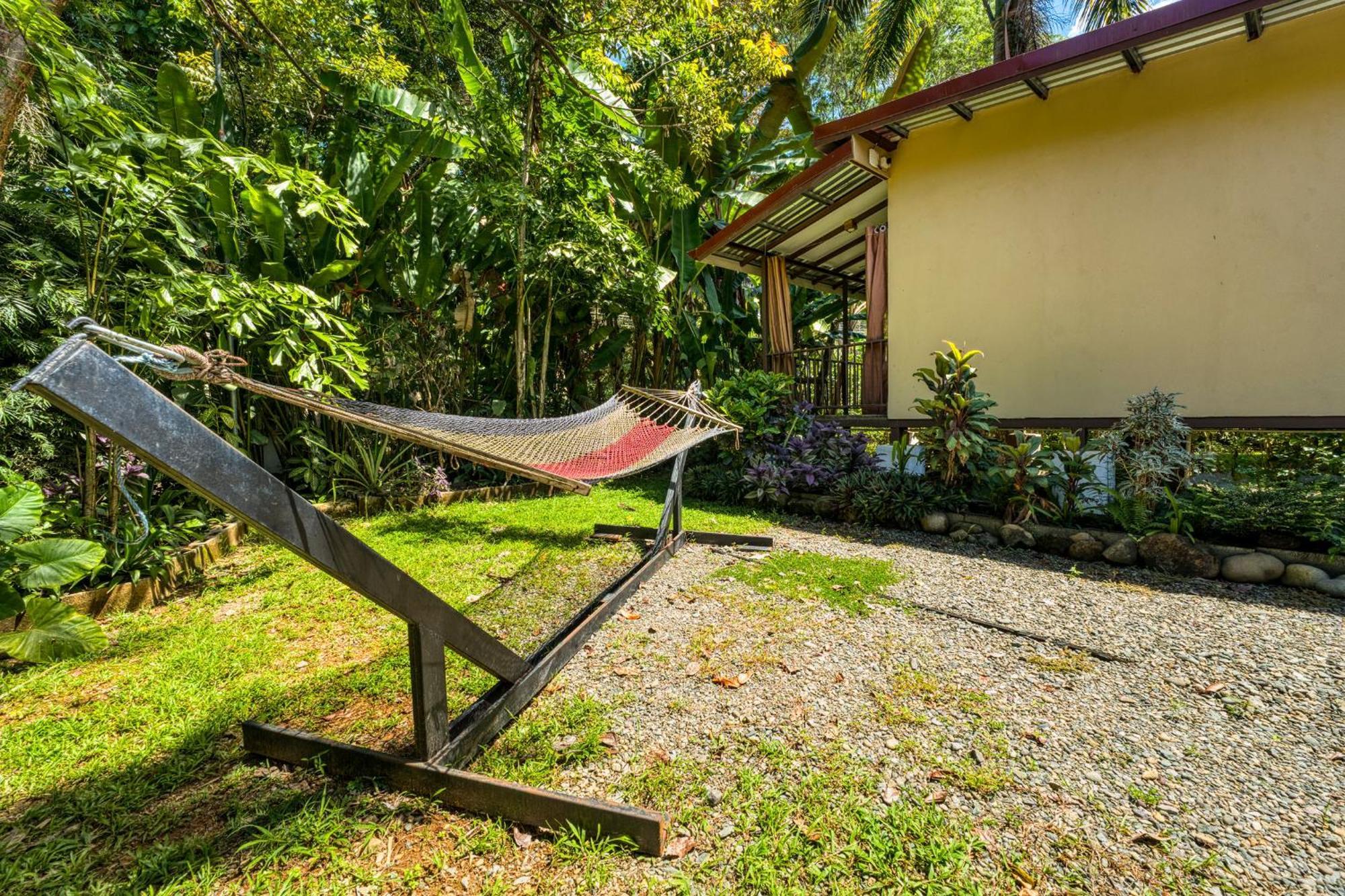 Bamboo River House And Hotel Dominical Kültér fotó