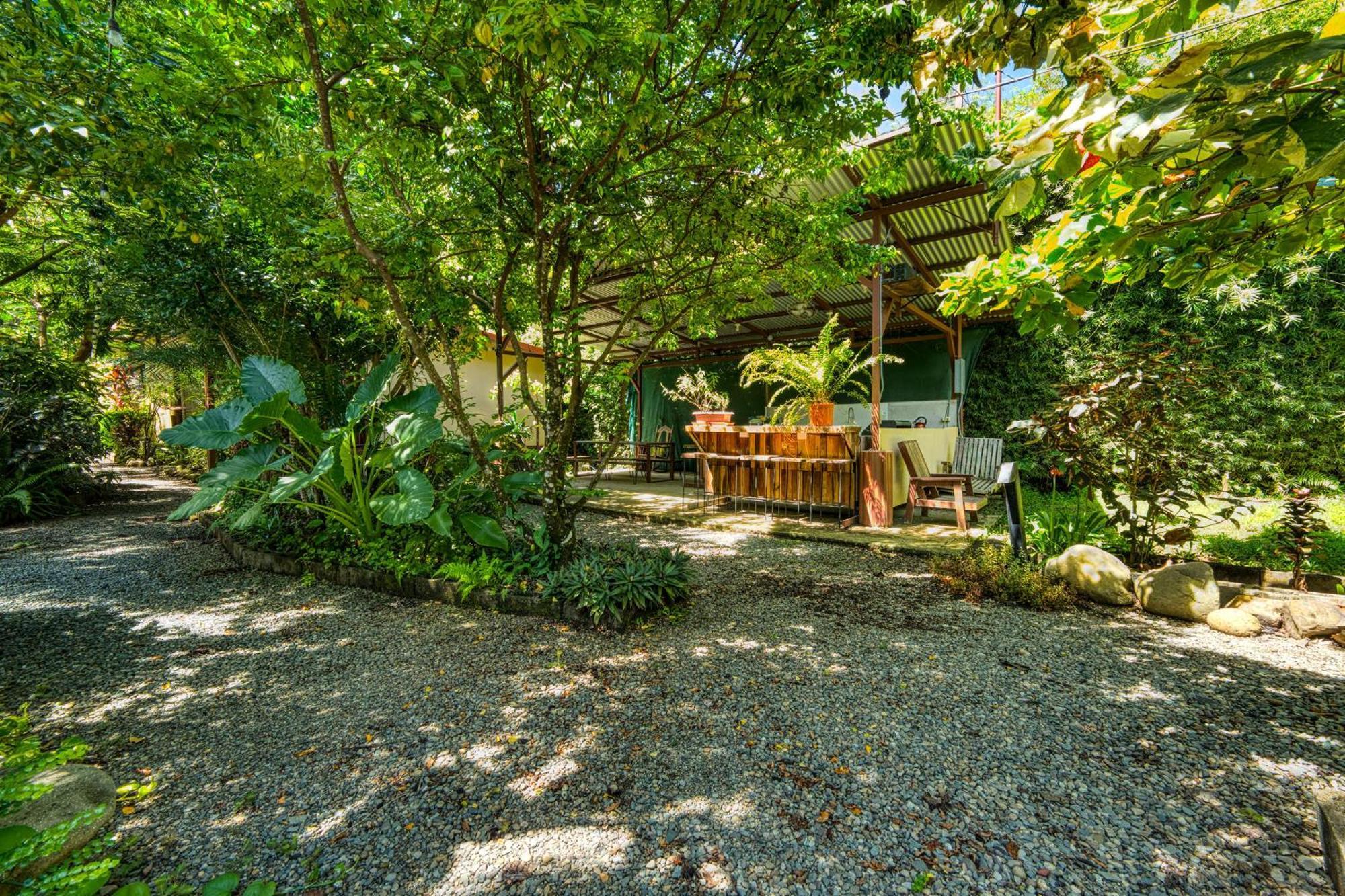 Bamboo River House And Hotel Dominical Kültér fotó