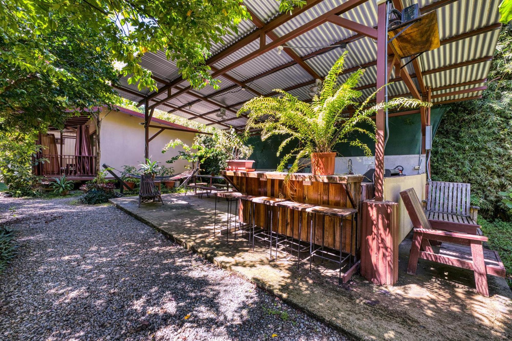 Bamboo River House And Hotel Dominical Kültér fotó