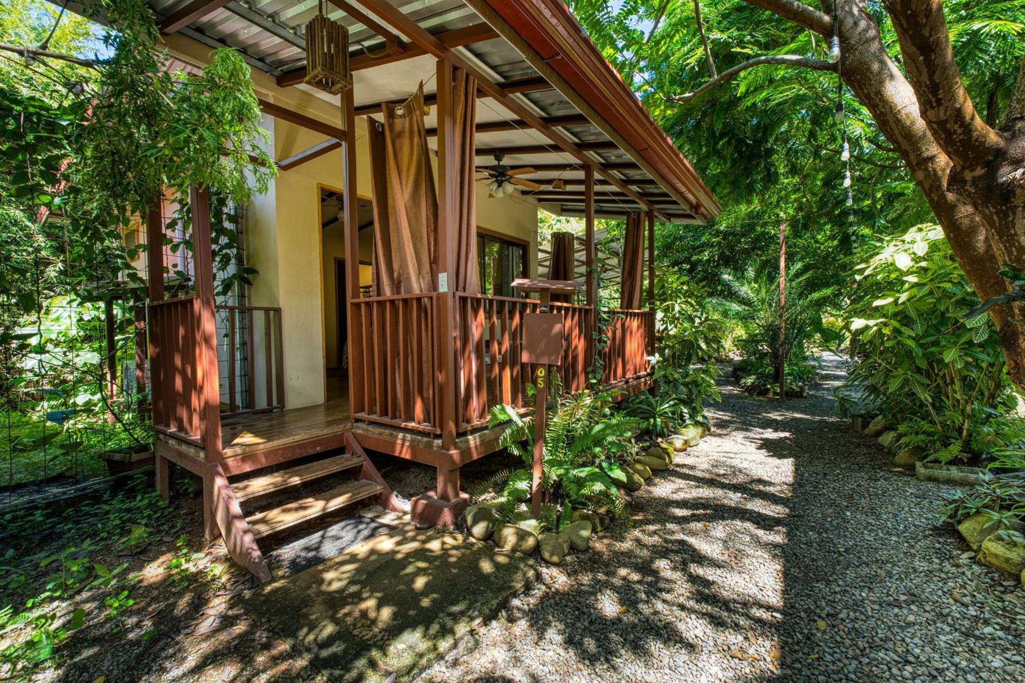 Bamboo River House And Hotel Dominical Kültér fotó