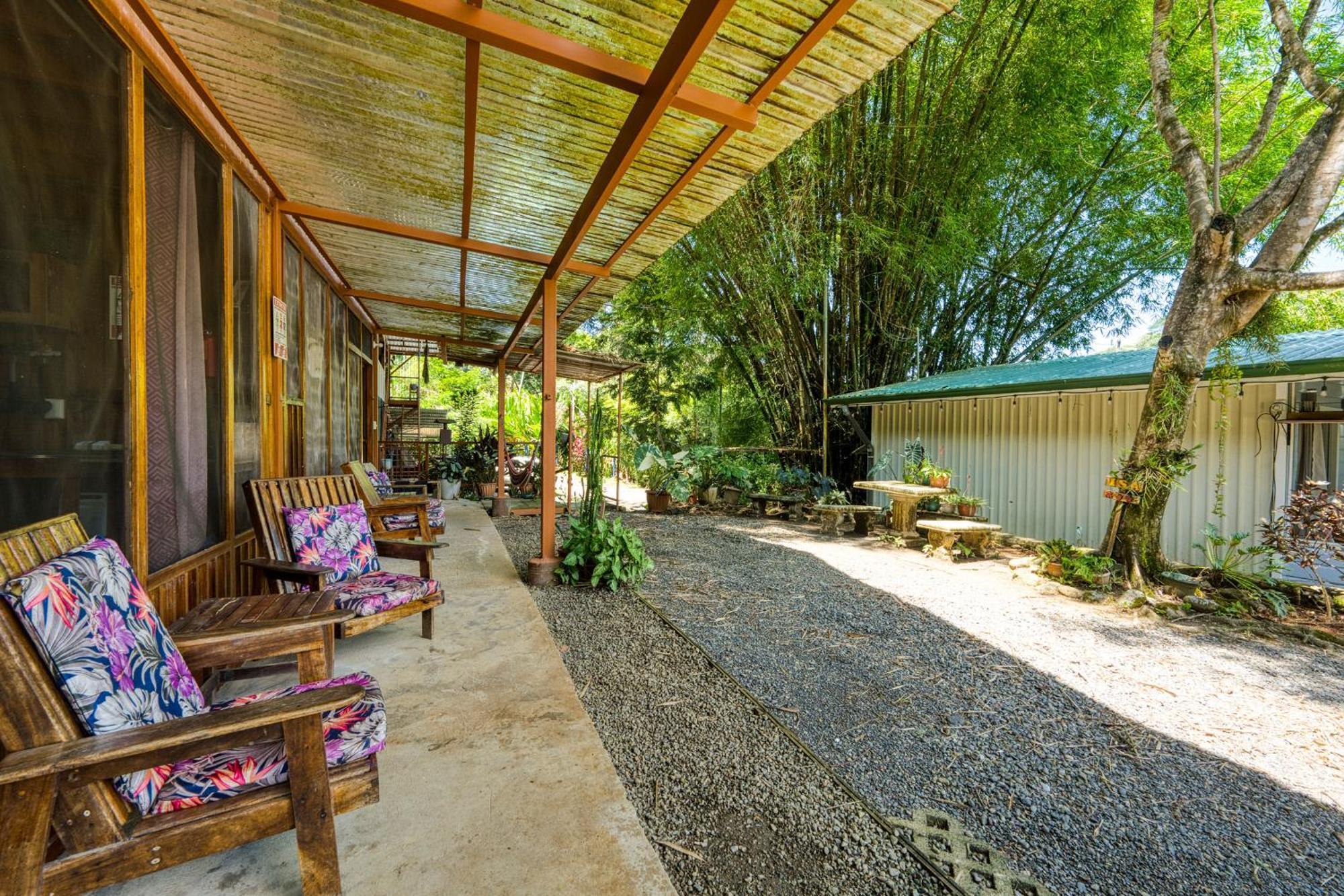 Bamboo River House And Hotel Dominical Kültér fotó