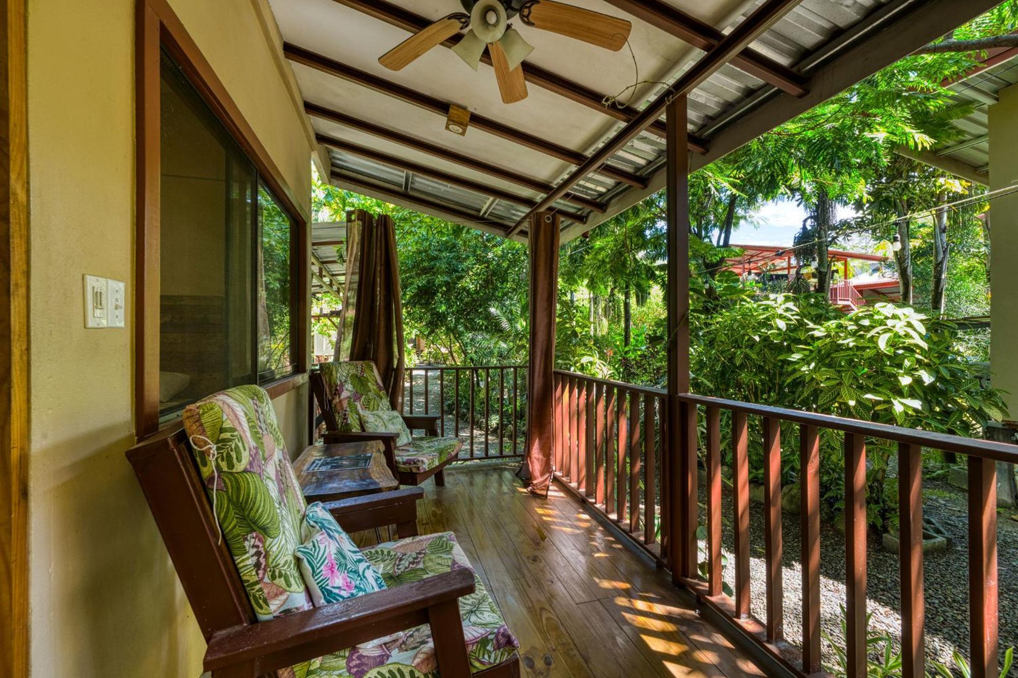 Bamboo River House And Hotel Dominical Kültér fotó