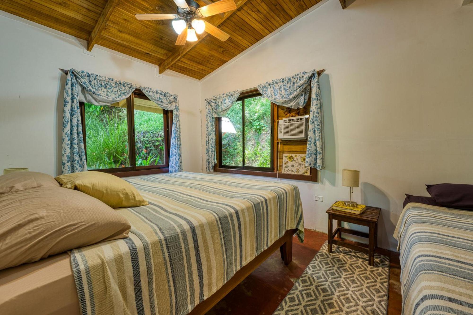 Bamboo River House And Hotel Dominical Kültér fotó