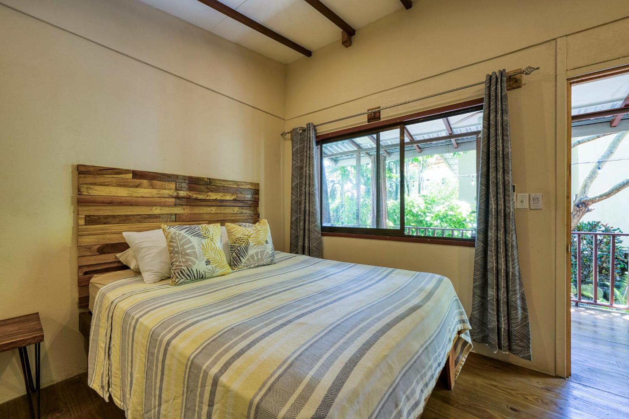 Bamboo River House And Hotel Dominical Kültér fotó